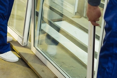 Commercial Glass Repair Technician in Brownsville, FL